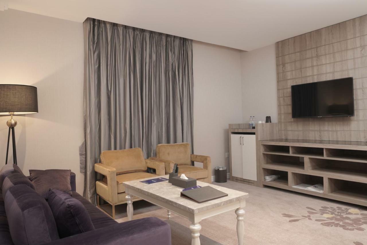 Swiss In Park Tabuk Hotel Екстериор снимка